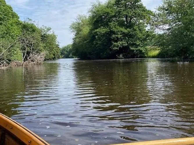 The Cinder Track Hideaway * וויטבי