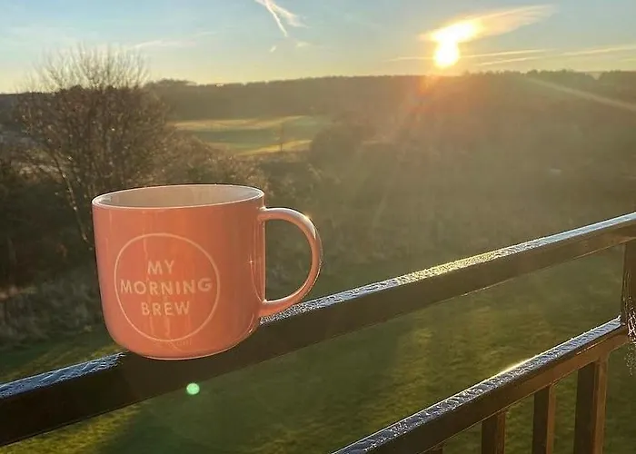 Apartment The Cinder Track Hideaway *